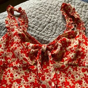 MIDI flower dress in red and orange, chest knot and opening at the leg